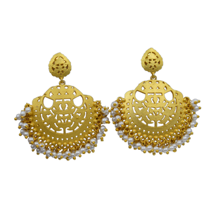 Joyería más vendida, Material de latón y pendiente de tuerca de piedra nácar chapado en oro, joyería de diseñador para mujeres y niñas - Product Image 1