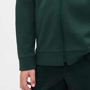 Sudadera con Capucha de Color Sólido para Niños con Cierre de Cremallera, Capucha Ajustable y Material Suave de Poliéster/Algodón para un Ajuste Cómodo y Relajado - Product Image 3