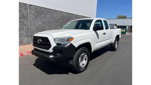 VENTAS EXPERTAS 2023 SR Access Cab 6.1' Bed I4 RWD Automático Volante a la Izquierda Asientos de Cuero Coches Usados Premium de Temporada - Product Image 5