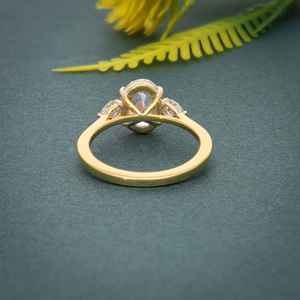 แหวนเพชรทรงรีเพาะเลี้ยงในห้องปฏิบัติการ แหวนทอง 14K ประดับเพชรทรงหยดน้ำสามเม็ด แหวนเพชรเพาะเลี้ยงในห้องปฏิบัติการสำหรับเธอ - Product Image 4