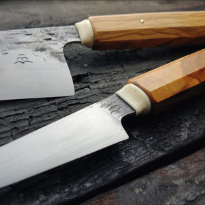 Venta al por mayor personalizado OEM ODM cubertería de fábrica profesional de acero de Damasco hoja hecha a mano Apto para lavavajillas ambidiestro cuchillo de Chef - Product Image 2