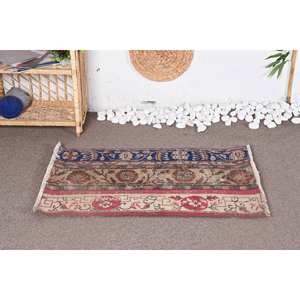 Alfombra de retazos de lana azul y marrón tradicional vintage de 2x3,2 pies con respaldo de látex - Product Image 1