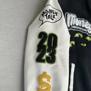 Chaqueta Universitaria Personalizada con Diseño de Parches Negros y Blancos con el Símbolo del Dólar, Chaqueta Bomber Estilo Letterman, Ropa Urbana - Product Image 4