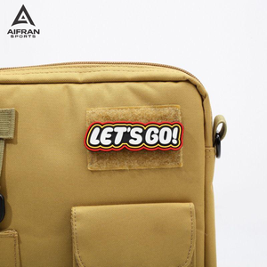 AIFRAN Vente en gros de patchs en PVC caoutchouc gaufré de qualité supérieure et de porte-clés avec livraison rapide - Product Image 2