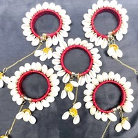 Bracelet Boho en Coquillage avec Jhumka Latkan en Fil de Soie pour Mariage et Demi Saree Fonction