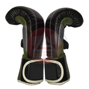 Mitaines de boxe en cuir à prix abordable, directement de l'usine - Qualité professionnelle supérieure, anti-humidité, personnalisables - Product Image 2