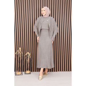 Conjunto de Dos Piezas: Capa con Botones Color Mink y Vestido de Punto con Hijab, Estilo Casual Estampado para Otoño - Product Image 3