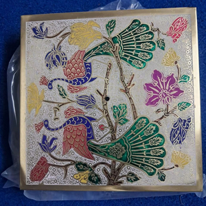 Boîte à épices en métal carrée classique avec compartiments Récipient à épices en métal élégant pour la cuisine indienne Designer Boîte à épices en métal - Product Image 1