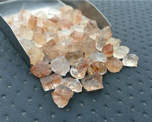 อัญมณีหลวม50ชิ้นขนาดดิบ8-10มม. ทับทิมจากทองแดงธรรมชาติที่น่าตื่นตาตื่นใจและควอตซ์ที่มีคุณภาพสูง - Product Image 5