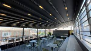 Pérgola Moderna de Aluminio con Revestimiento de Polvo Negro, Persianas Retráctiles, Estructura de Sombra para Exteriores y Jardín - Product Image 6