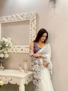 Sari en lin doux avec imprimé floral numérique intégral et chemisier moderne réversible pour Diwali, mariage, fête - Product Image 4