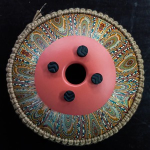 Suministro directo de fábrica Mandala Steel Tongue Drum para meditación o yoga y terapia de sonido disponible a precio de fábrica desde India - Product Image 3