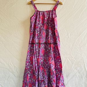 Hermoso Vestido Estampado Floral en Bloques de Algodón, Vestido para Uso Casual, Vestido Estampado a Mano - Product Image 4