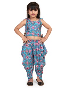 Conjunto de Moda Shoryam para Niñas, Top Corto sin Mangas con Estampado Geométrico Azul y Pantalones Dhoti, Estilo Étnico, Completamente Cosido, Ropa de Fiesta para Niñas Pequeñas - Product Image 2