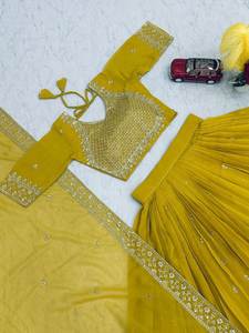 Lehenga Choli de Novia con Bordado Intenso, Moderno y Elegante para Bodas, Fiestas y Compromisos, en Oferta Online - Product Image 6