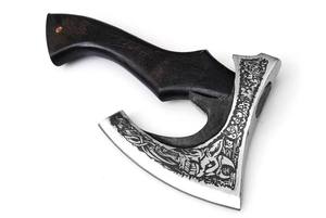 Hache de Bûcheron en Acier à Haute Teneur en Carbone Forgée à la Main, Personnalisable (OEM), Manche en Bois, Tête Barbe, 500mm, Fourreau en Cuir Nordique - Product Image 1