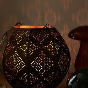 Portavelas de Metal Dorado Estilo Marroquí, Antiguo, para Decoración del Hogar y Eventos - Product Image 2