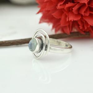 แหวนเงินแท้ 925 สไตล์โบฮีเมียน ประดับพลอยมูนสโตนสีน้ำเงินทรงรี ชุบโรเดียม ทำมือ ของขวัญงานแต่งงานสำหรับผู้หญิง งานปาร์ตี้ - Product Image 5