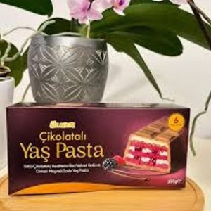 Remise chaude Yas Pasta Bar à gâteaux au chocolat Gâteau moelleux au goût riche de chocolat Parfait pour les collations à emporter ou les boîtes à lunch - Product Image 6