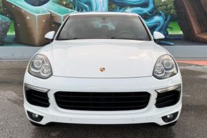 Porsche Cayenne S E-Hybrid Platinum Plus 2017 Usado en Buen Estado, Sin Accidentes, Volante a la Izquierda/Derecha - Product Image 2