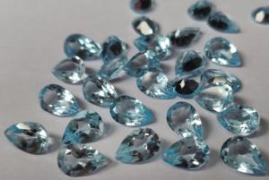 Topacio azul cielo natural corte mm Pera facetada 4x6mm-Pera Topacio azul cielo suelta - Product Image 2