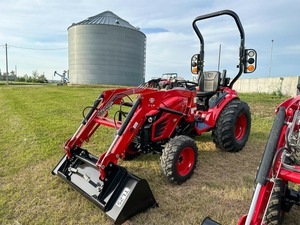 Mini Tractor Agrícola TYM T25 a Precio Económico, Tractor de Ruedas con Cargador, 24HP, 4x4, en Venta - Product Image 6