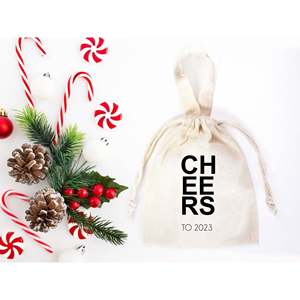 Sacs cadeaux en coton personnalisés 6x8 2023 Cheers avec impression sérigraphique pour fêtes de famille, enterrements de vie de jeune fille, promotion artisanale et rangement - Product Image 1