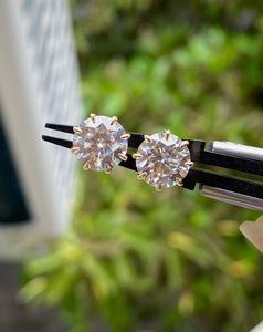 Pendientes de Diamantes de 18K 2 CT D VS1 Joyería Elegante Categoría de Producto - Product Image 1