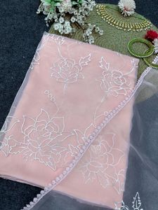 Hermoso traje de diseñador-Pent y Dupatta con trabajo de hilo - Product Image 2