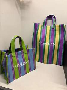 Ensemble de sacs de plage portables en nylon recyclé tissé à la main avec fermeture éclair, grand sac de plage, trousses de toilette mini rayées, écologiques - Product Image 3