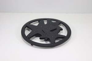 Soporte para ollas con forma de rueda, hecho de hierro de alta calidad. - Product Image 3