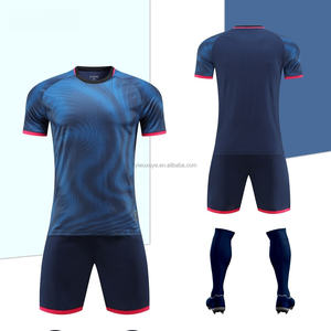 Maillots de football personnalisés en gros pour équipes, unisexes, pour adultes, 100 % polyester, séchage rapide, respirants, ensemble d'entraînement de football - Product Image 3