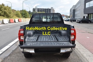 Toyota Hilux AWD 2024, nouveau, intérieur foncé, 6 places, automatique, camion, 2.8L, route, R16, conduite à gauche, Japon, toit ouvrant, 8 airbags - Product Image 4