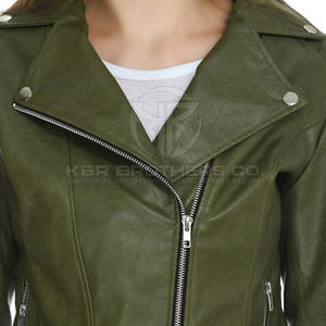 Veste en similicuir élégante pour femmes Manteau ajusté à la mode avec design décontracté moderne Veste en cuir à la mode pour femmes décontractées - Product Image 6