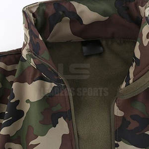 เสื้อแจ็คเก็ตยุทธวิธีคุณภาพสูงขายดีสำหรับผู้ชาย สีและขนาดที่ปรับแต่งได้ ผ้าฝ้าย/โพลีเอสเตอร์ บริการโลโก้แบบกำหนดเอง OEM/ODM - Product Image 4