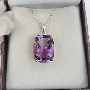 Pendentif en argent sterling avec améthyste, taille coussin, bijoux faits main, haute qualité, design unique, cadeau pour enfants et femmes, vente en gros - Product Image 1
