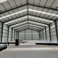 Hangar préfabriqué, atelier, structure en acier, charpente métallique industrielle, garage en structure acier