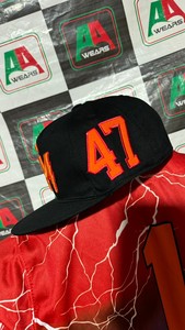 Casquette de baseball promotionnelle Casquette de camionneur Boucle en métal de qualité supérieure fabriquée dans un tissu différent avec impression feuilletée de broderie 3d - Product Image 6