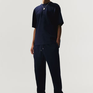 เสื้อยืดโอเวอร์ไซซ์ของผู้ชายพิมพ์โลโก้สไตล์วินเทจแบบกำหนดเองหรูหราดีไซน์คอตตอนถักแบบ100% - Product Image 3