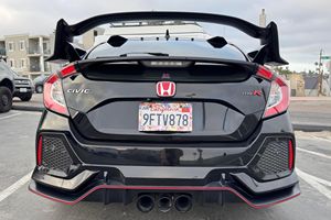 Honda Civic Type R 2018 Usado en Excelentes Condiciones, Transmisión Manual de 6 Velocidades - Product Image 2