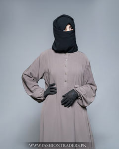 Abaya élégante à motif uni, en polyester de qualité supérieure pour un drapé impeccable, idéale pour les fournisseurs en gros et en gros - Product Image 4