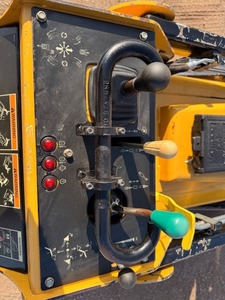 Mini-chargeuse compacte sur chenilles Vermeer S725TX d'occasion avec moteur diesel Kubota et pompe à haut rendement - Product Image 6