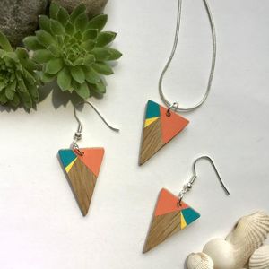 ห้อยทำด้วยมือฟอยล์สีทองต่างหูรูปหัวใจเรซินสีดำสีขาวทำจากไม้รูปทรงเรขาคณิตสี่เหลี่ยมรูปแบบอบอุ่นของนางฟ้าที่โดดเด่น - Product Image 6