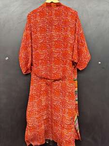 Robe kimono en soie crêpe pour femmes |   Écharpe élégante faite à la main avec taille élastique |   Vêtements de plage et de détente pour les vacances d'été, cadeau pour elle - Product Image 6