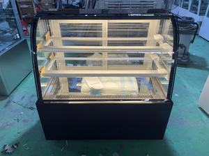 Enfriador de Pasteles Cuadrado en Ángulo Recto Blanco de 1.2 m RTK para Uso en Cafeterías y Panaderías - Product Image 2