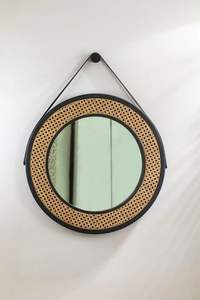 Cadre de miroir sur pied en bois robuste pour un accessoire pratique et élégant dans les chambres ou les dressing - Product Image 5