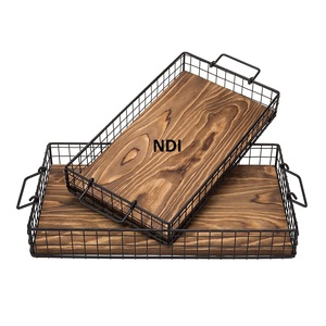 ถาดไม้และโลหะรูปทรงสี่เหลี่ยมผืนผ้าสวยงาม พร้อมเคลือบผิวด้วยสีดำแบบพาวเดอร์โค้ท ชุดสองชิ้นพร้อมหูจับ สำหรับโรงแรม - Product Image 1