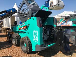 Minicargadora Katoimer de 23 hp con Acceso Estrecho, Nueva, con Motor y Componentes de Caja de Cambios Originales - Product Image 3