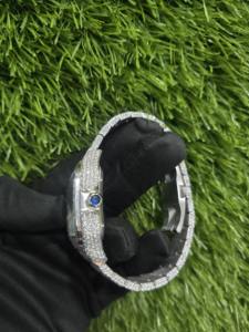 นาฬิกาข้อมือผู้ชายรุ่นลิมิเต็ดอิดิชั่น ปี 2026 - ตัวเรือนทรงเหลี่ยม ควอตซ์ กระจกแซฟไฟร์ พร้อมสายสแตนเลสสตีลแบบเหรียญเรืองแสง สไตล์ฮิปฮอปสุดเท่ - Product Image 5