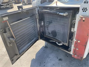 Best Mini Skid Steer Track Loader 2019 TAKEUCHI TL8R Used Powerful Performance Small Skid Steer Loader With Bucket for Sale - Product Image 5